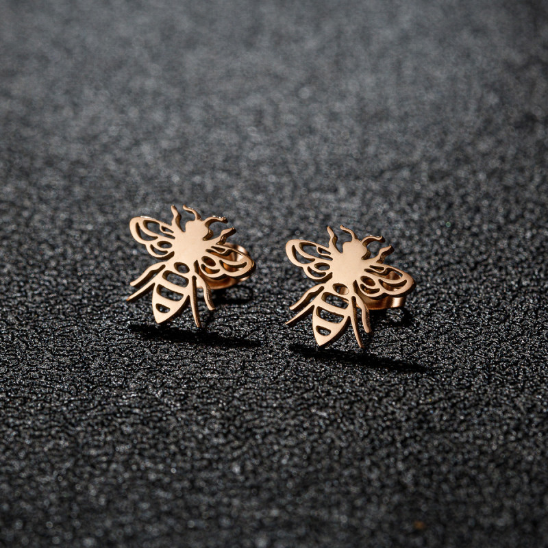 Cross-border European and American stainless steel cutting hollow little bee earrings ins fashion spring fresh girls ear bone nail