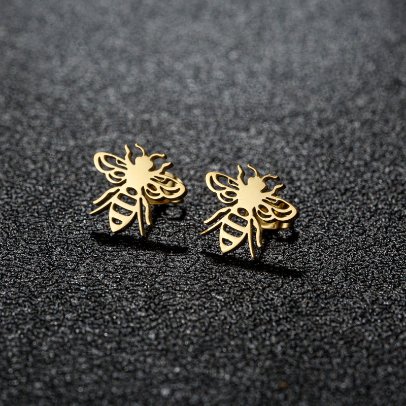 Cross-border European and American stainless steel cutting hollow little bee earrings ins fashion spring fresh girls ear bone nail