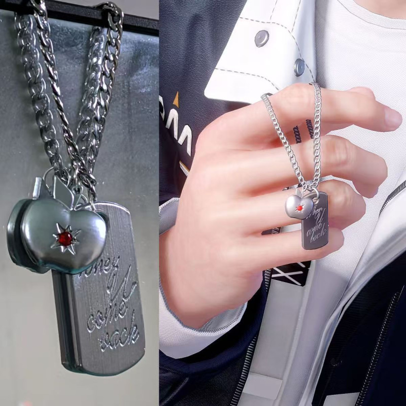 Love and Deep Space Xia Yizhi's same style metal square necklace chain clavicle chain trendy official same style