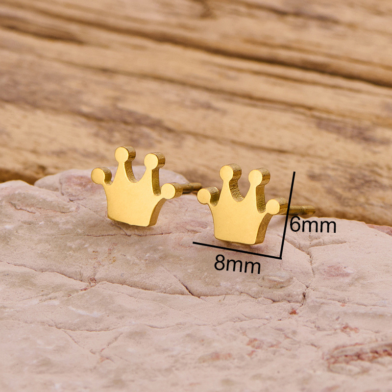 Foreign trade fashion personalized mini earrings 18k gold stainless steel queen crown earrings temperament earrings wholesale