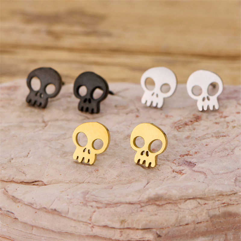 Cross-border sweet cool style skull mini earrings for women gothic personality versatile design Halloween earrings wholesale