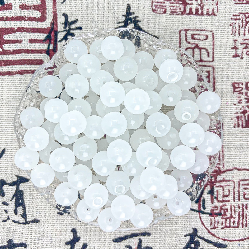 Weighing white jade loose beads loose batch glass beads handmade diy beaded jewelry accessories bracelet bracelet glass beads beads