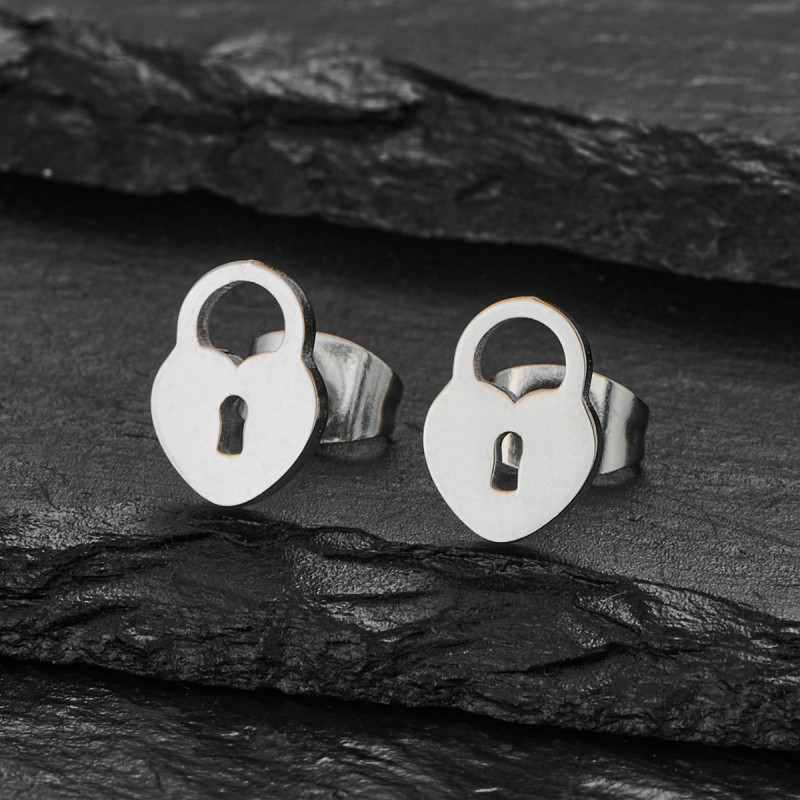 European and American niche lock pattern earrings hollow stainless steel cut feminine earrings earrings cross-border spot wholesale