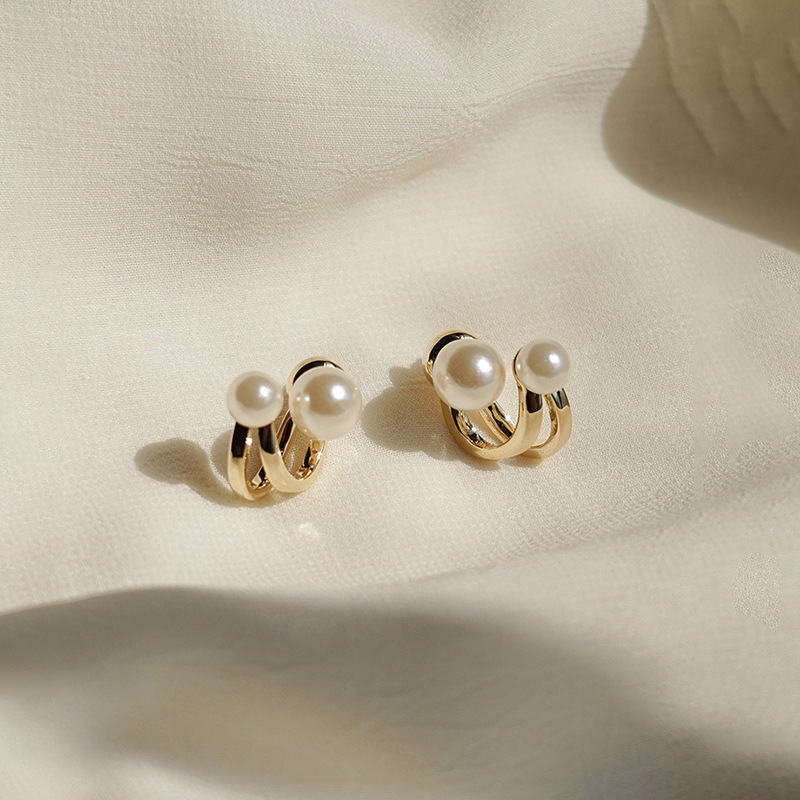 Earrings for women French high-end temperament earrings niche design earrings retro light luxury earrings wholesale without pierced ears