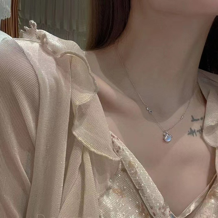Simple personalized firefly necklace for women summer 2025 new light luxury niche design versatile and cute clavicle chain
