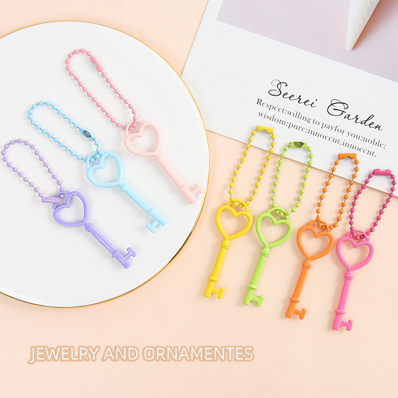 Creative ins alloy love key bead chain versatile bag key chain bestie couple gift pendant wholesale