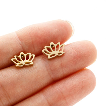 Mini cute stainless steel cut hollow lotus flower earrings for girls fresh and versatile earrings wholesale