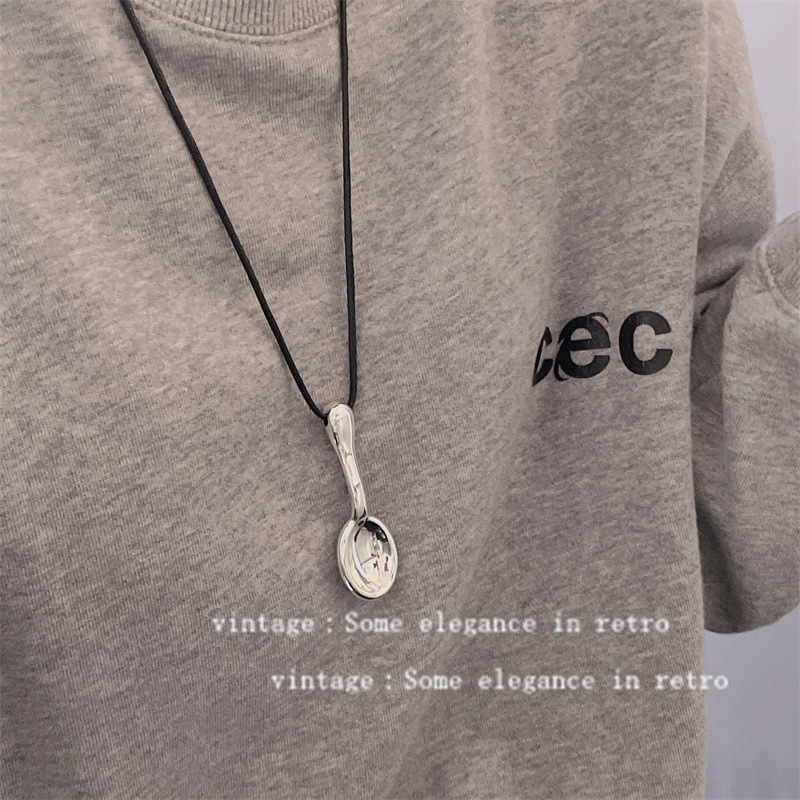 Eat and drink without worries, drawstring design spoon necklace for women 2025 new long sweater chain, light luxury and high-end accessories