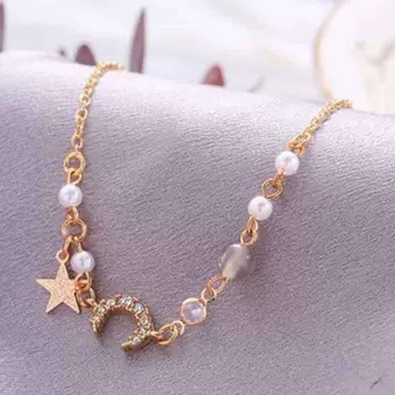 Popular Star and Moon Bracelet for Women, Niche Design, High-end Korean Version