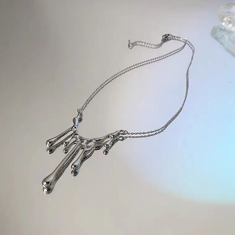 Small Deer Antler Necklace Female Niche Design Pendant Simple Forest Style Clavicle Chain