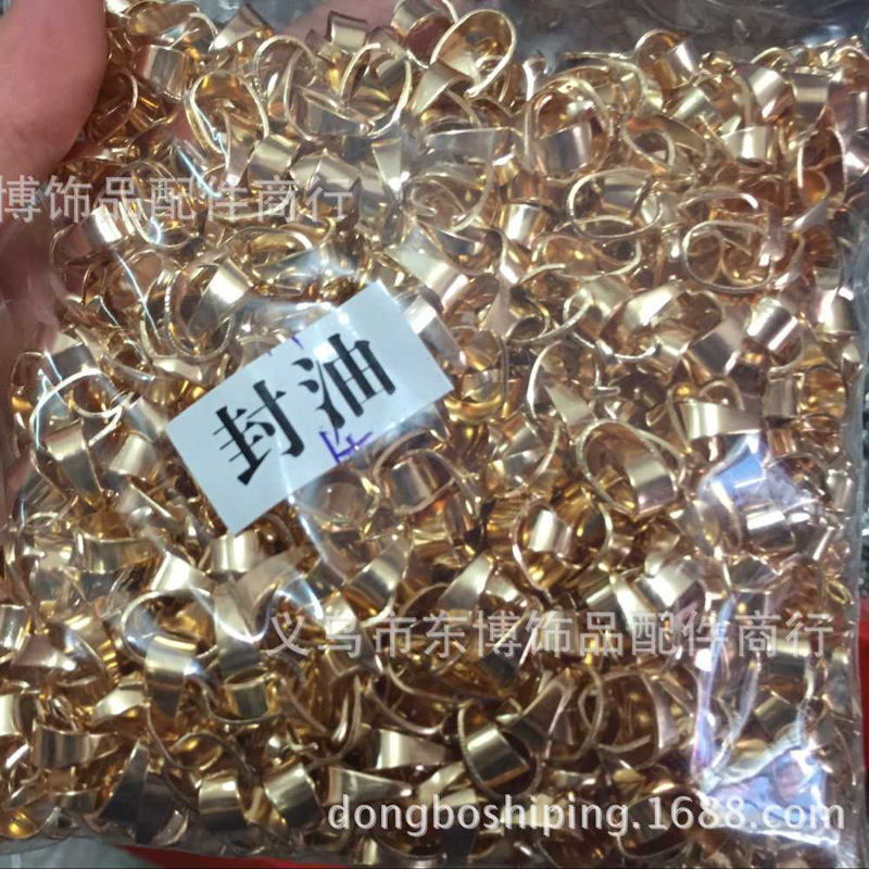 Thickened Melon Seed Buckle Iron Large Necklace Clothing Pendant Jewelry Accessories