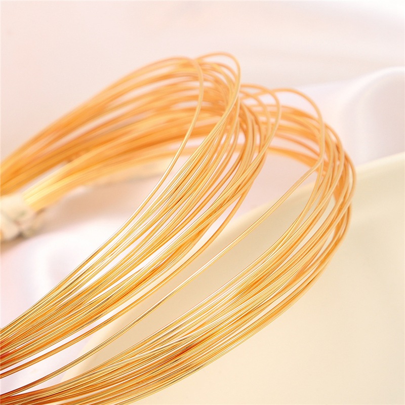 Strong Color Retention, 18k Gold-coated, Silver-coated Semi-hard Wire, No Peeling