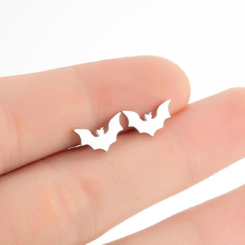 European and American New Personalized Bat Earrings Ins Fashion Versatile Small Animal