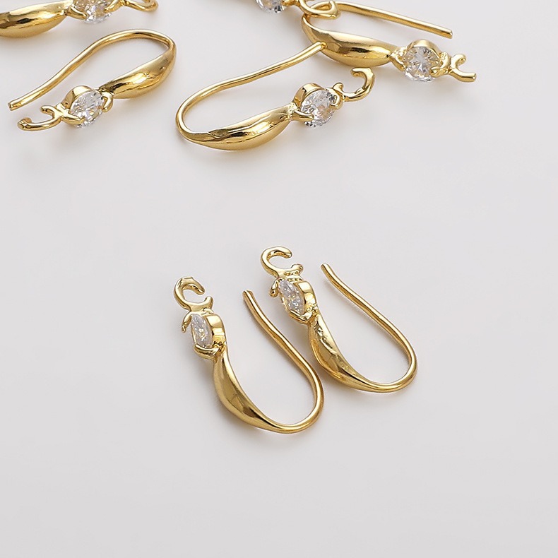 Copper-plated 14k Gold-covered Color-protected Inlaid Large Round Zircon Ear Hook