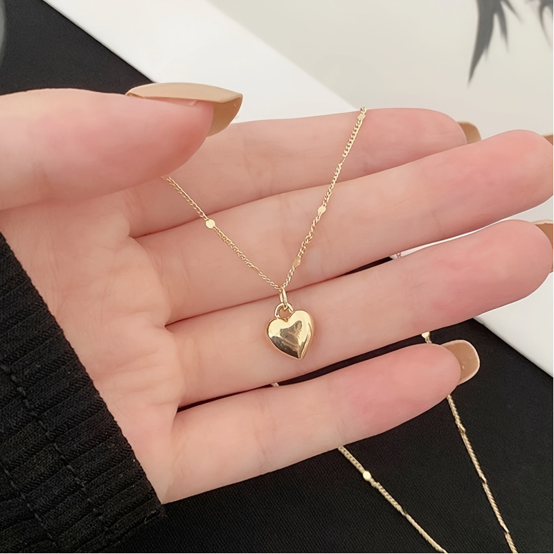 Love Necklace 2025 New Clavicle Chain Light Luxury Peach Heart Niche Design Personality