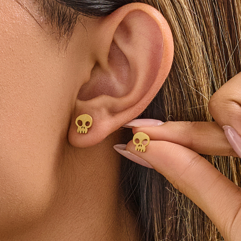 Sweet Cool Style Skull Mini Earrings for Women Gothic Personality Versatile Design