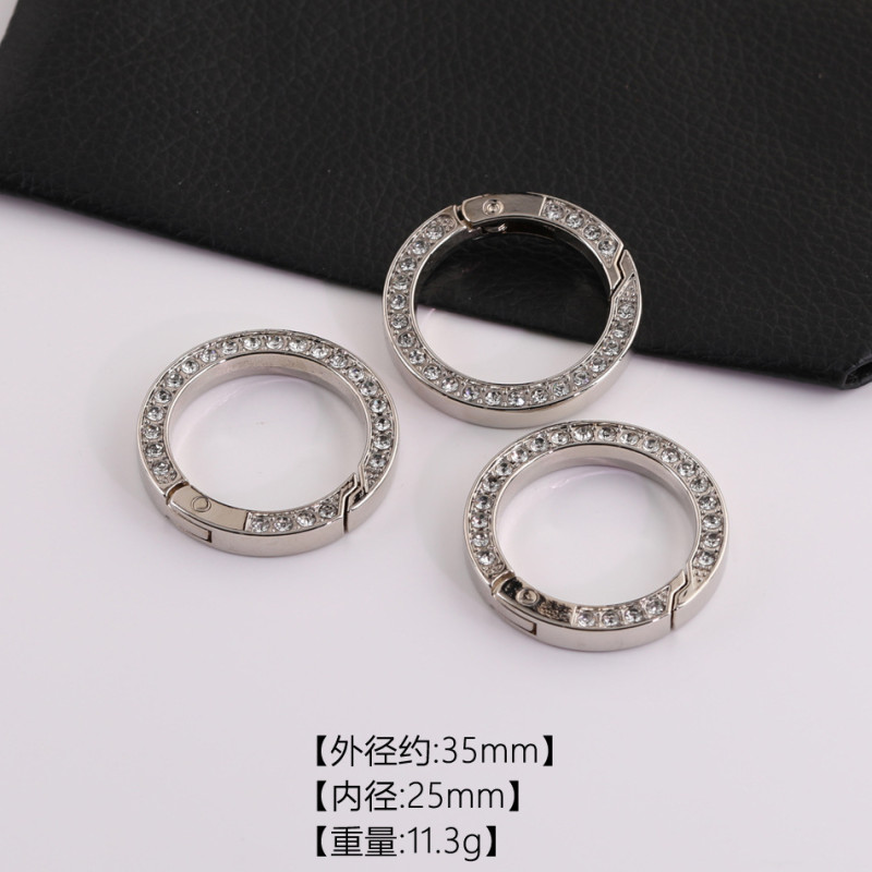 A Variety of Zinc Alloy Dog ​​buckle Spring Ring Keychain Car Lobster Buckle Door Plate